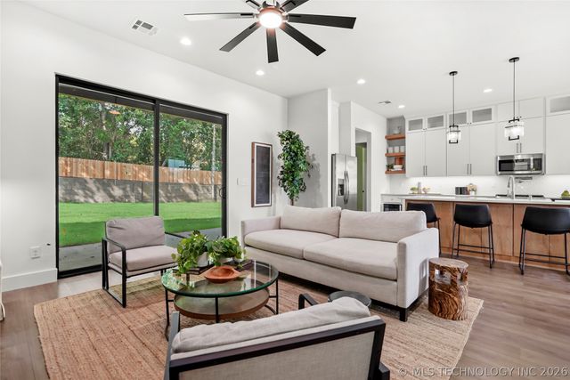 7923 E 26th Place, Tulsa, OK 74129