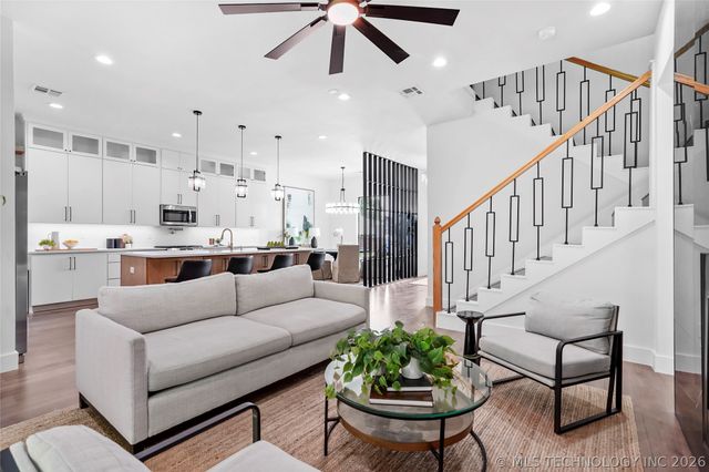 7923 E 26th Place, Tulsa, OK 74129