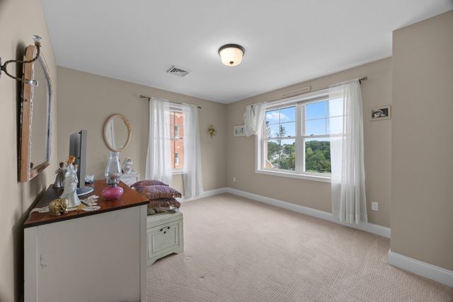 27 Eagle Nest B14-27, Clinton, MA 01510