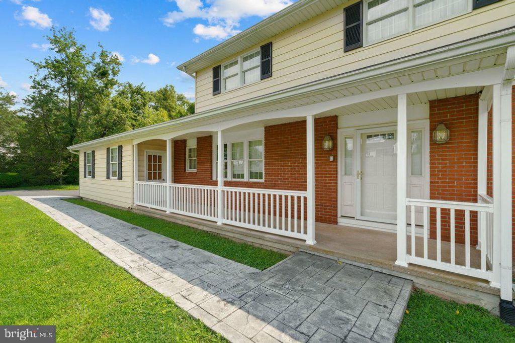 112 BEAUMONT DR, NEWTOWN, PA 18940 — photo 2