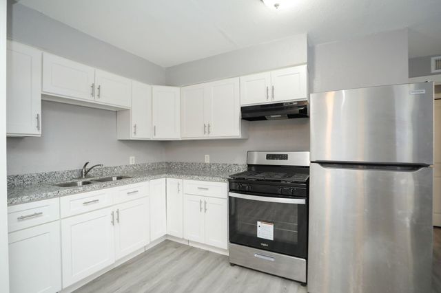 8127 Colonial Lane 2, Houston, TX 77051