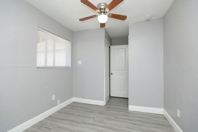 8127 Colonial Lane 2, Houston, TX 77051