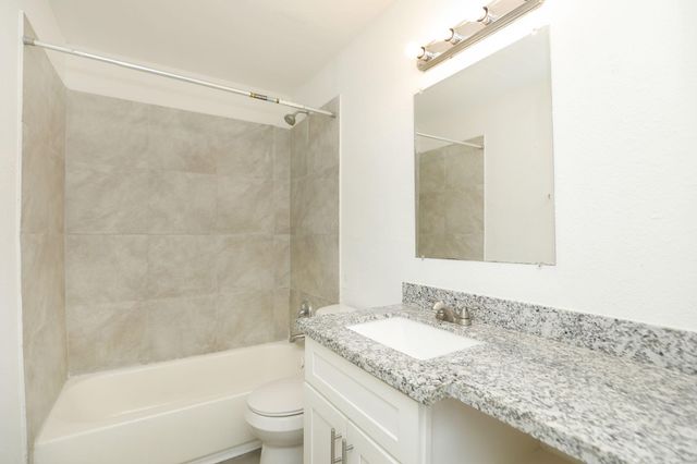 8127 Colonial Lane 2, Houston, TX 77051