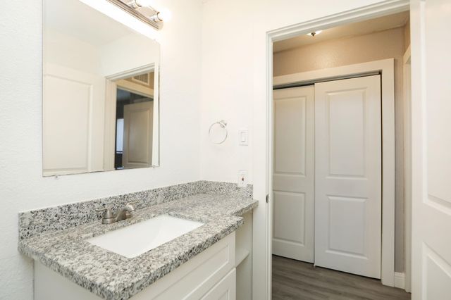 8127 Colonial Lane 2, Houston, TX 77051