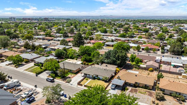 2215 Utah Street NE, Albuquerque, NM 87110