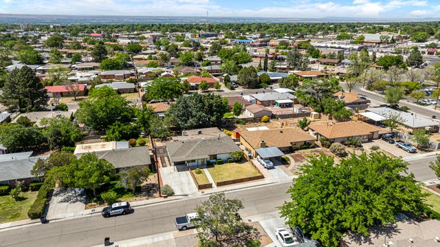 2215 Utah Street NE, Albuquerque, NM 87110