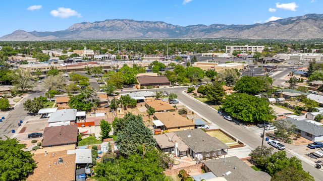 2215 Utah Street NE, Albuquerque, NM 87110