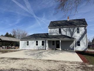 303 E Depot Street, Creston, IL 60113