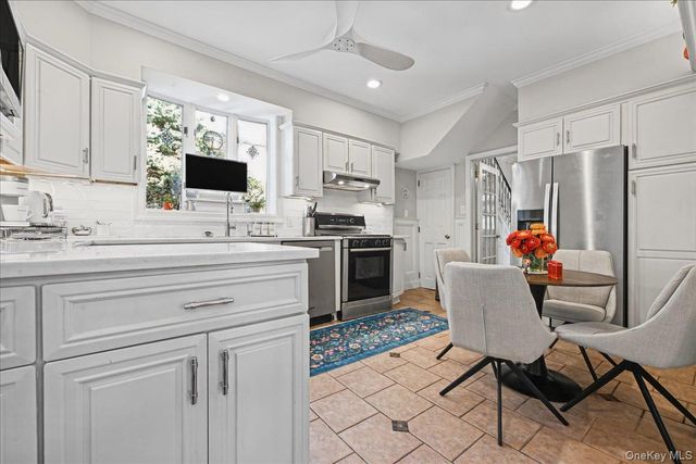 176 S Centre Avenue, Rockville Centre, NY 11570
