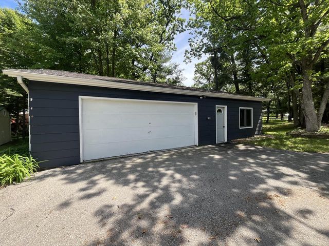 N3128 W Silver Lake DRIVE, Waupaca, WI 54981