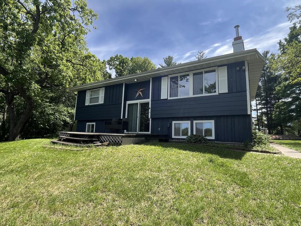 N3128 W Silver Lake DRIVE, Waupaca, WI 54981