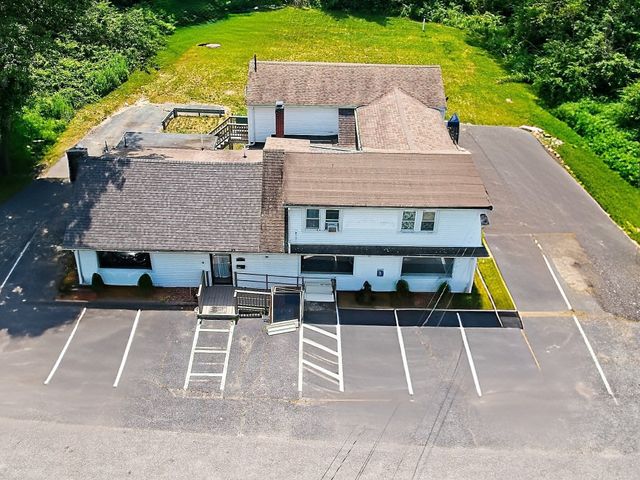 87 Winthrop St, Rehoboth, MA 02769