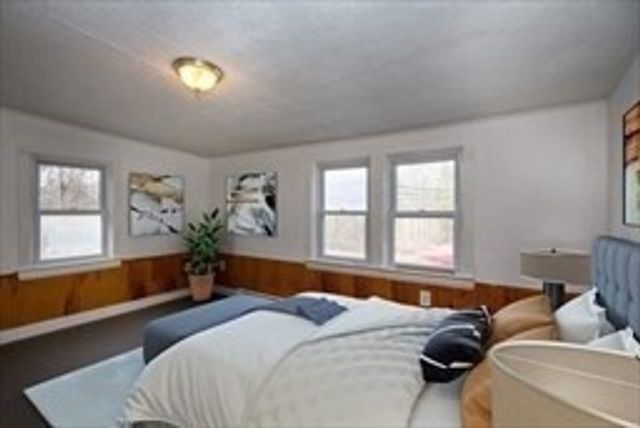 87 Winthrop St, Rehoboth, MA 02769