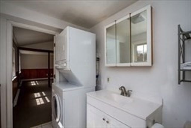 87 Winthrop St, Rehoboth, MA 02769