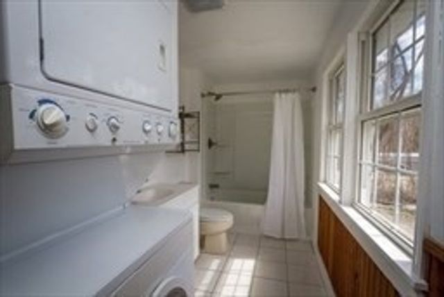 87 Winthrop St, Rehoboth, MA 02769