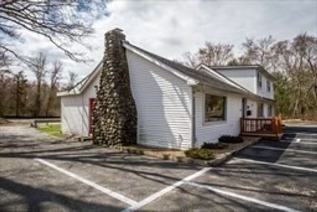 87 Winthrop St, Rehoboth, MA 02769