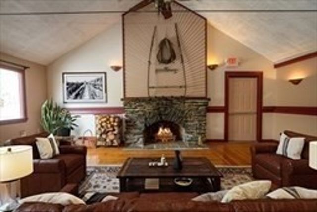 87 Winthrop St, Rehoboth, MA 02769