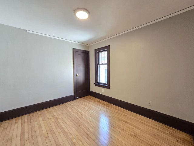 4933 N 38th STREET, Milwaukee, WI 53209