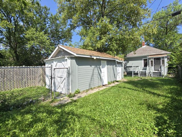 4933 N 38th STREET, Milwaukee, WI 53209