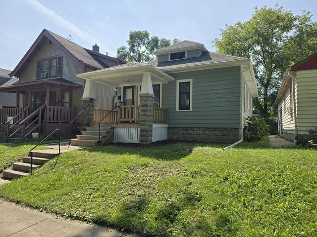 4933 N 38th STREET, Milwaukee, WI 53209