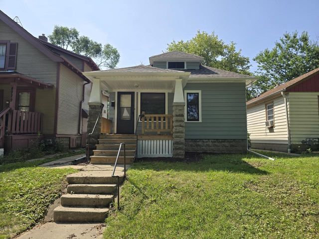 4933 N 38th STREET, Milwaukee, WI 53209