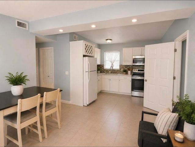 260 N Palm Drive, Boynton Beach, FL 33435