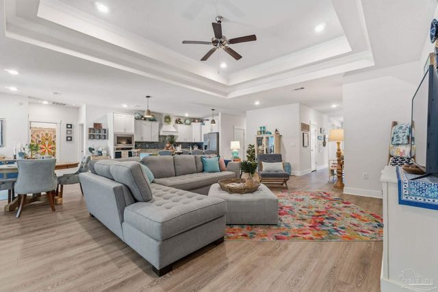 1469 Ballyhoo Dr, Gulf Breeze, FL 32563