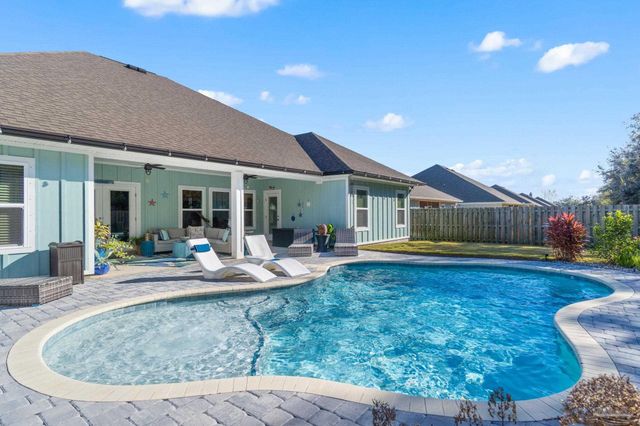 1469 Ballyhoo Dr, Gulf Breeze, FL 32563