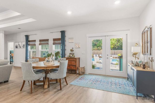 1469 Ballyhoo Dr, Gulf Breeze, FL 32563