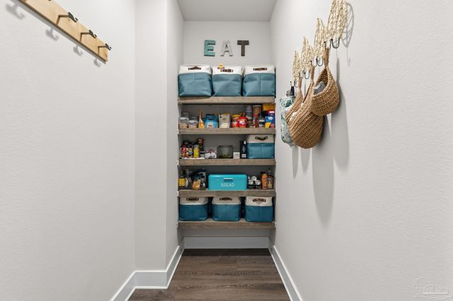 1469 Ballyhoo Dr, Gulf Breeze, FL 32563