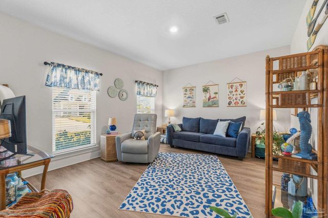 1469 Ballyhoo Dr, Gulf Breeze, FL 32563