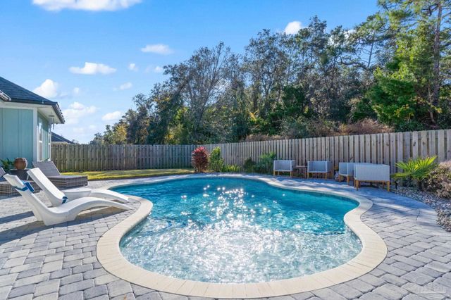 1469 Ballyhoo Dr, Gulf Breeze, FL 32563