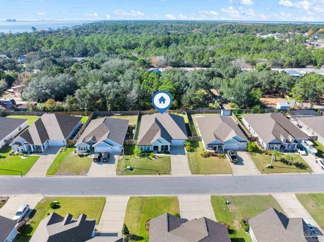 1469 Ballyhoo Dr, Gulf Breeze, FL 32563