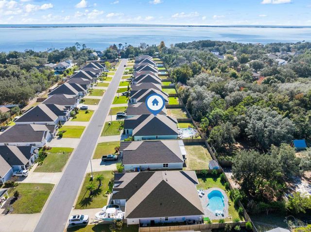 1469 Ballyhoo Dr, Gulf Breeze, FL 32563
