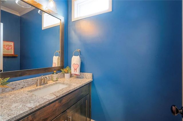 16471 S Parkwood Street, Olathe, KS 66062