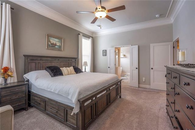 16471 S Parkwood Street, Olathe, KS 66062