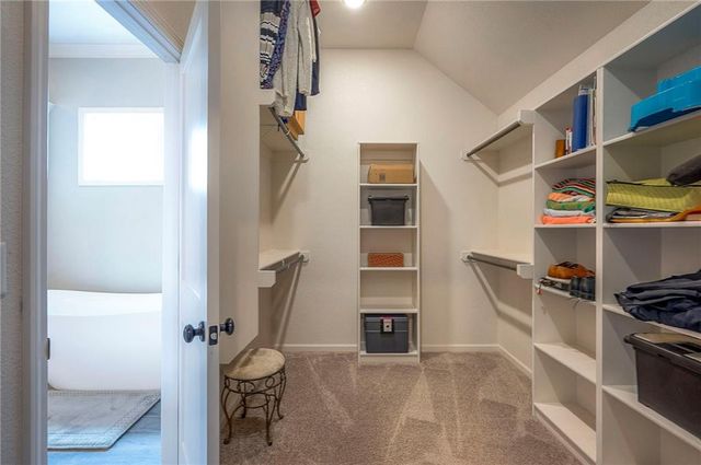 16471 S Parkwood Street, Olathe, KS 66062