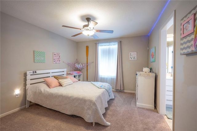 16471 S Parkwood Street, Olathe, KS 66062