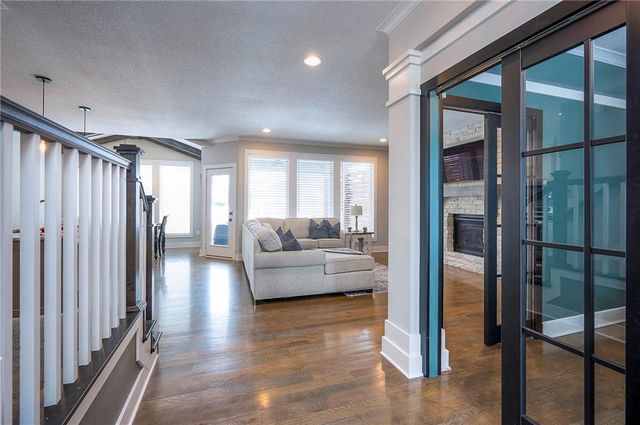 16471 S Parkwood Street, Olathe, KS 66062