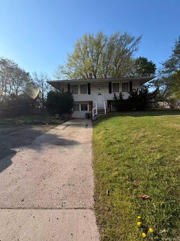 285 Sheep Pasture Road, East Setauket, NY 11733