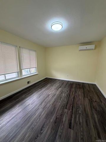 285 Sheep Pasture Road, East Setauket, NY 11733