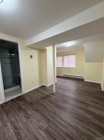 285 Sheep Pasture Road, East Setauket, NY 11733