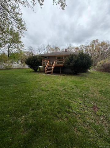 285 Sheep Pasture Road, East Setauket, NY 11733