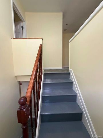 285 Sheep Pasture Road, East Setauket, NY 11733