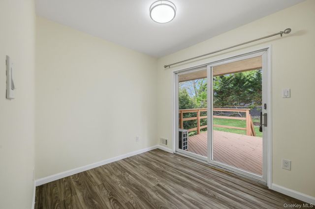 285 Sheep Pasture Road, East Setauket, NY 11733