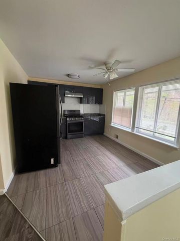 285 Sheep Pasture Road, East Setauket, NY 11733