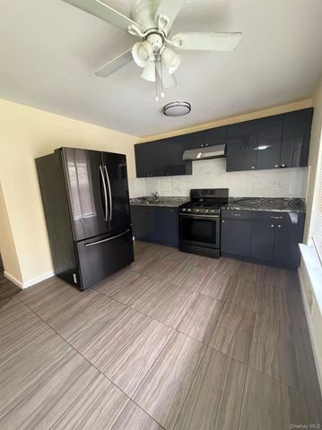 285 Sheep Pasture Road, East Setauket, NY 11733