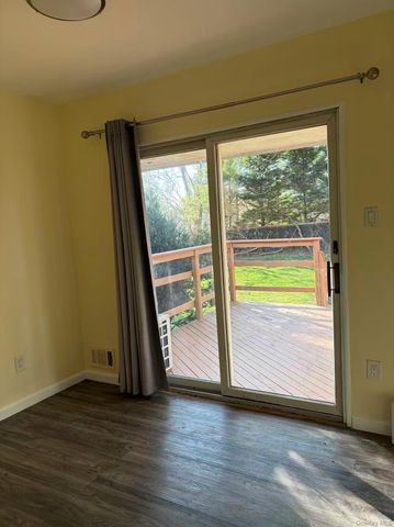 285 Sheep Pasture Road, East Setauket, NY 11733