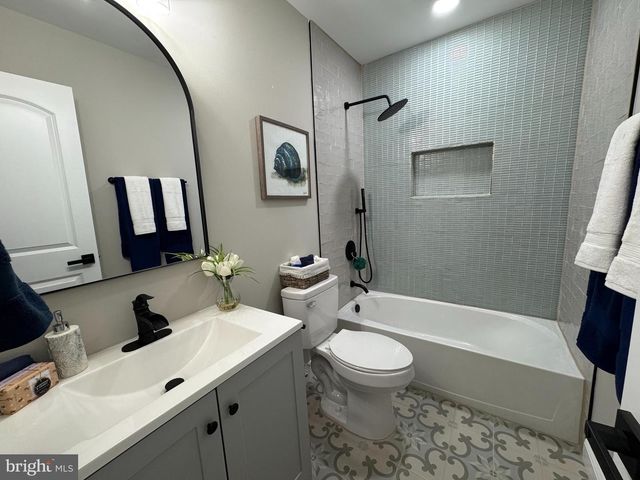 1008 LAFAYETTE BLVD, Fredericksburg, VA 22401