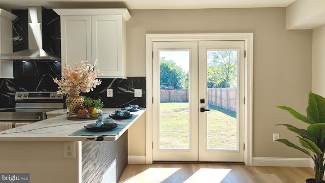 1008 LAFAYETTE BLVD, Fredericksburg, VA 22401